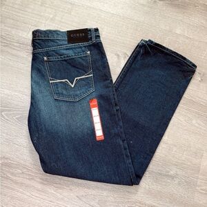 •GUESS• MID RISE SLIM STRAIGHT JEANS